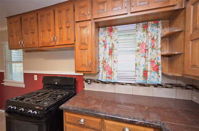 1804 England Road, Arlington, TX 76013 photo 4