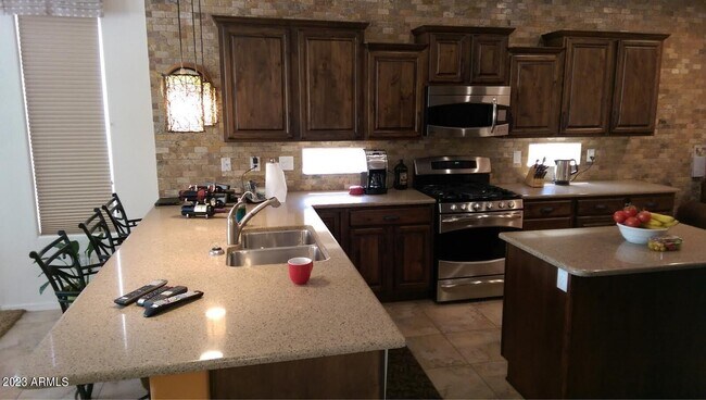 12968 W Yellow Bird Ln Peoria, AZ 85383 photo 4
