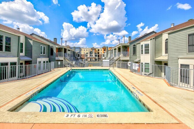 2529 Rio Grande St Austin, TX 78705 photo 2