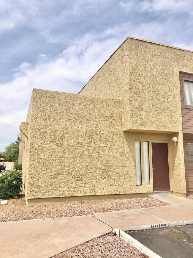 820 W 14th St Tempe, AZ 85281 photo 5