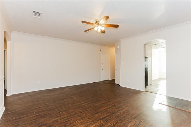 8117 Sweetwater Ln Fort Worth, TX 76134 photo 4