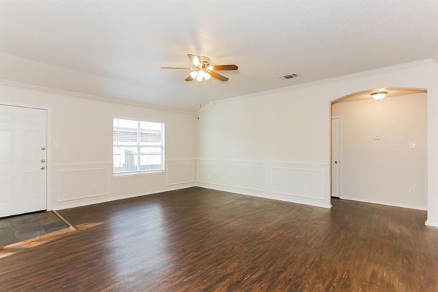 8117 Sweetwater Ln Fort Worth, TX 76134 photo 3