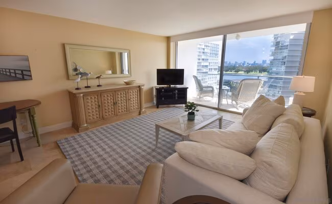 1830 Avenida del Mundo Coronado, CA 92118 photo 5