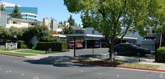 1642 Clayton Rd photo 5