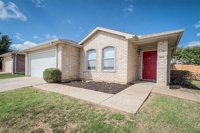 8732 Fox Meadow Way, Fort Worth, TX 76123 photo 3