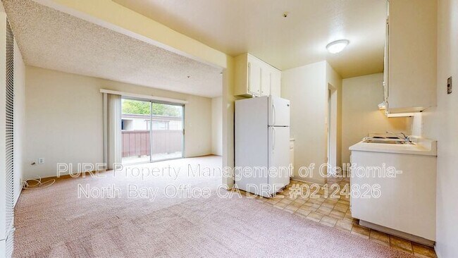 1625 Slater St Santa Rosa, CA 95404 photo 5