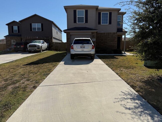 709 Yearwood Lane, Jarrell, TX 76537 photo 2