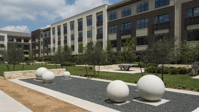 Viridian Design District photo 2