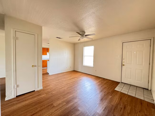 1904 Windward Dr Killeen, TX 76543 photo 4