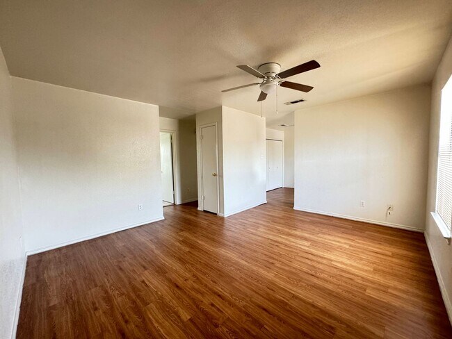 1904 Windward Dr Killeen, TX 76543 photo 3