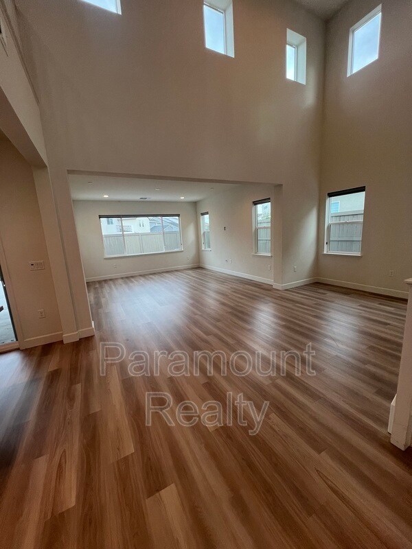 4202 Randa Wy Tracy, CA 95377 photo 5