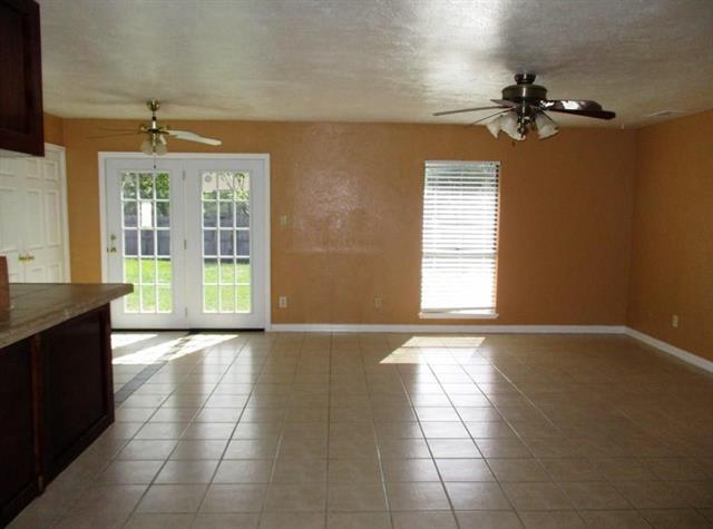 1201 Independence Trail Grand Prairie, TX 75052 photo 4