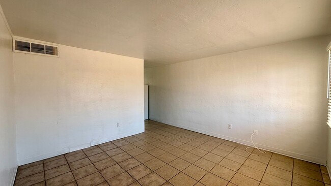 7532 N 21st Ave Phoenix, AZ 85021 photo 4