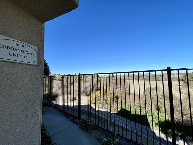 5040 Codorniz Way Oceanside, CA 92057 photo 4