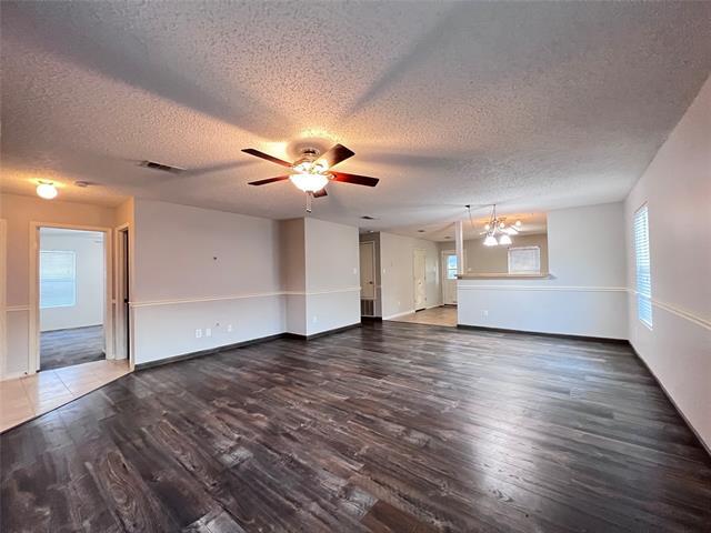 5513 Wiltshire Dr Fort Worth, TX 76135 photo 2
