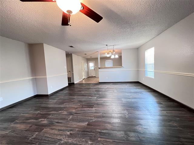 5513 Wiltshire Dr Fort Worth, TX 76135 photo 3