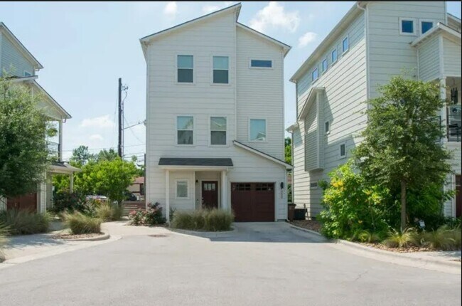 1000 Muse Ln Austin, TX 78702 photo 4
