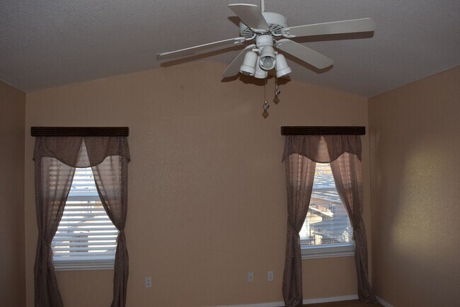 541 Pombo Square Dr Tracy, CA 95376 photo 5