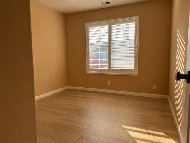 15680 Atlantus Ave San Leandro, CA 94579 photo 5