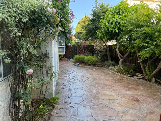 15680 Atlantus Ave San Leandro, CA 94579 photo 3