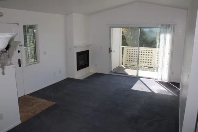 258 Napoli Ct Hercules, CA 94547 photo 4
