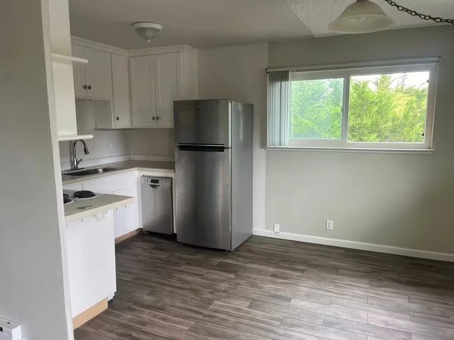 526 California Ave Santa Cruz, CA 95060 photo 2
