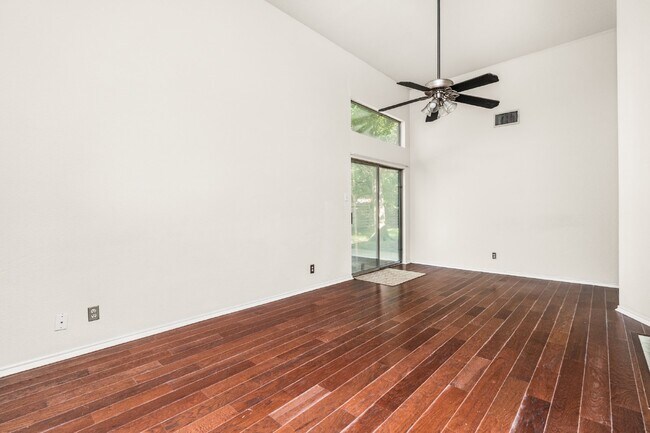 5314 Lake Golden Dr San Antonio, TX 78244 photo 5