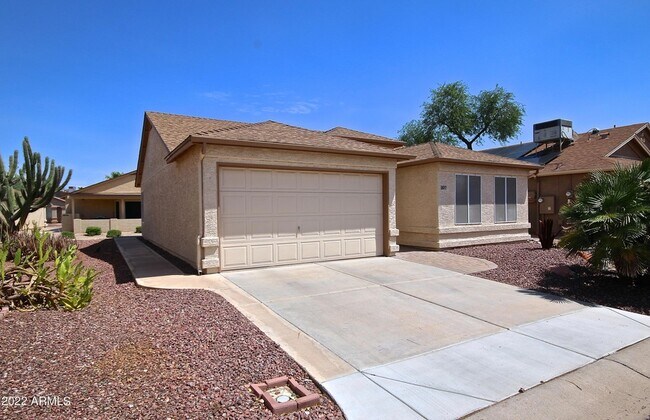 1800 E Winged Foot Dr Chandler, AZ 85249 photo 2