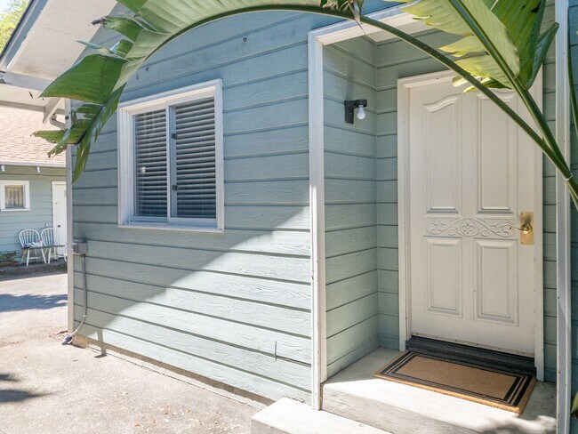 1110 Sir Francis Drake Boulevard, San Anselmo, CA 94960 photo 4