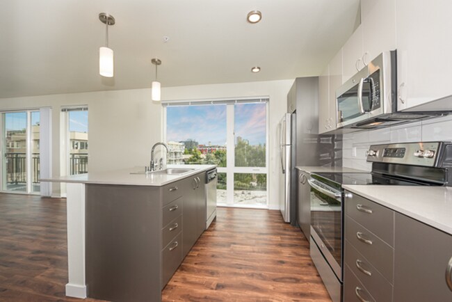 Stream 403 – Stylish Living in Capitol Hill, Seattle photo 3