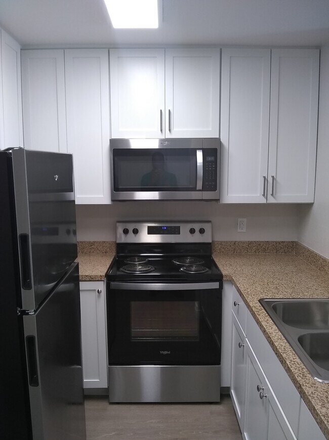 Mesa Palms Apartments photo 3