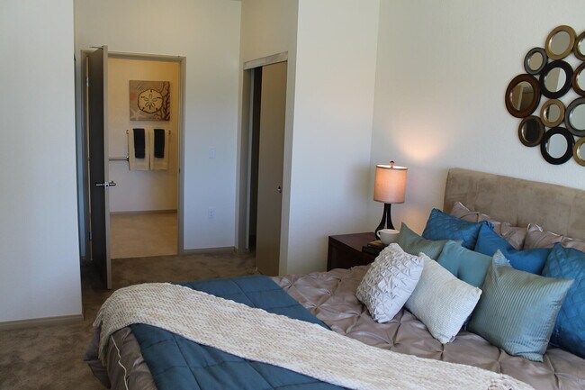 The Lodge at Morgan Hill Apartments photo 5