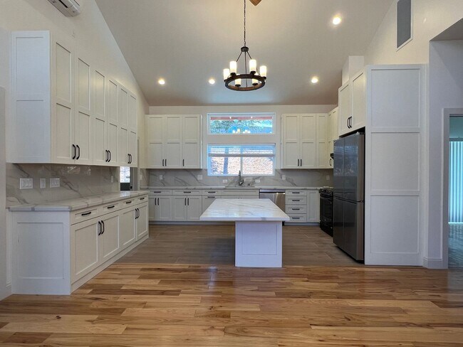 Martwood Way 7071 photo 3