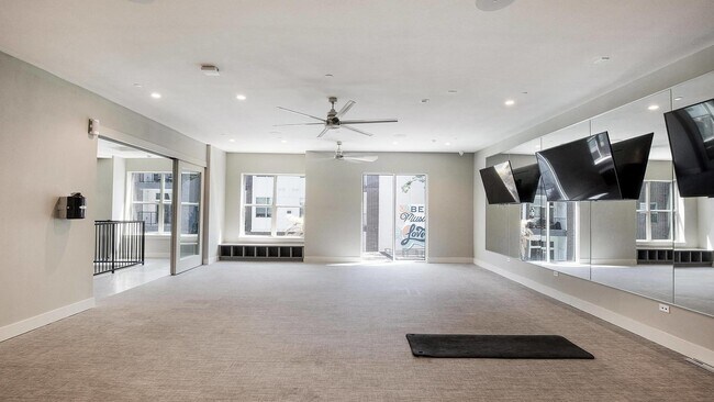 2511 Montopolis Dr Austin, TX 78741 photo 3