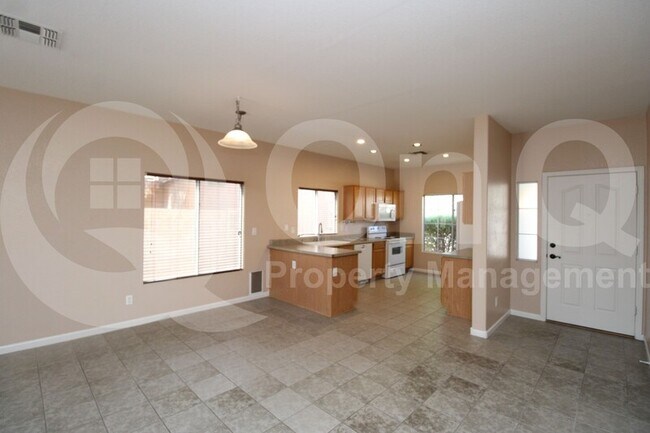 16043 West Tara Lane, Surprise, AZ 85374 photo 5