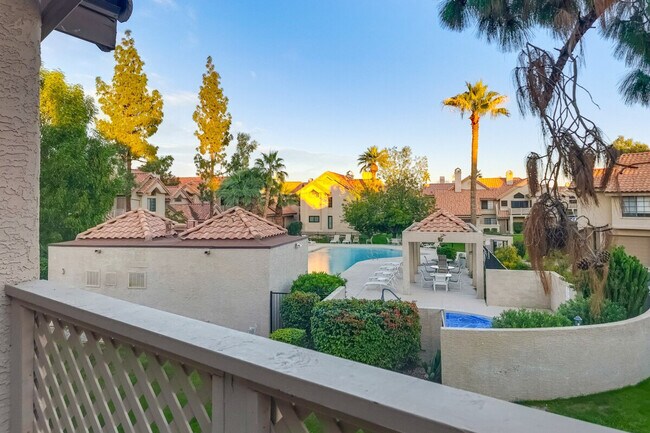 1001 N Pasadena photo 3