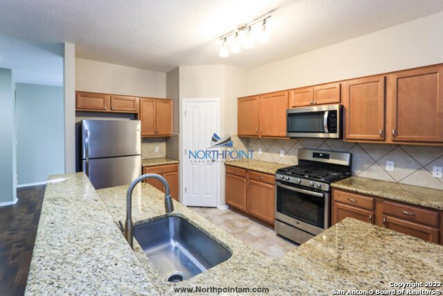 12110 Elijah Stapp San Antonio, TX 78253 photo 3