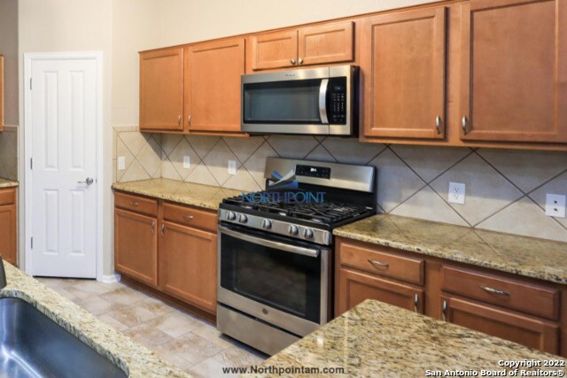12110 Elijah Stapp San Antonio, TX 78253 photo 4