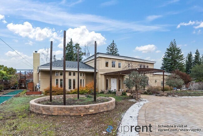 355 Covington Road, Los Altos, CA 94024 photo 2