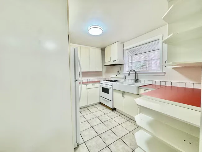 3110 Martin Luther King Jr Way Berkeley, CA 94703 photo 5