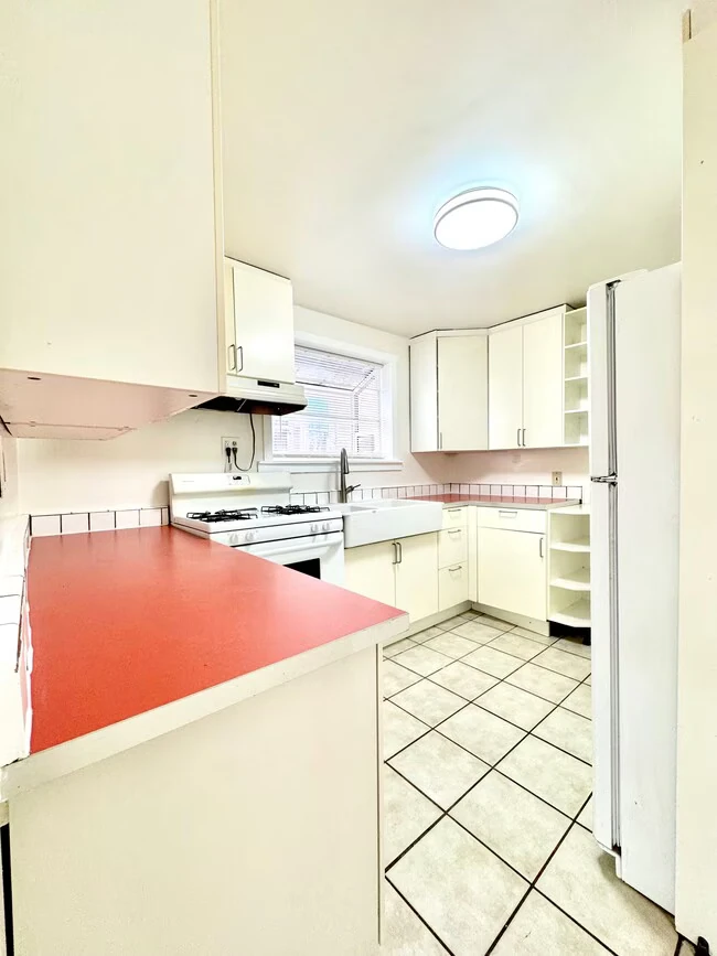 3110 Martin Luther King Jr Way Berkeley, CA 94703 photo 3