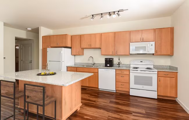 Aviara Flats photo 3
