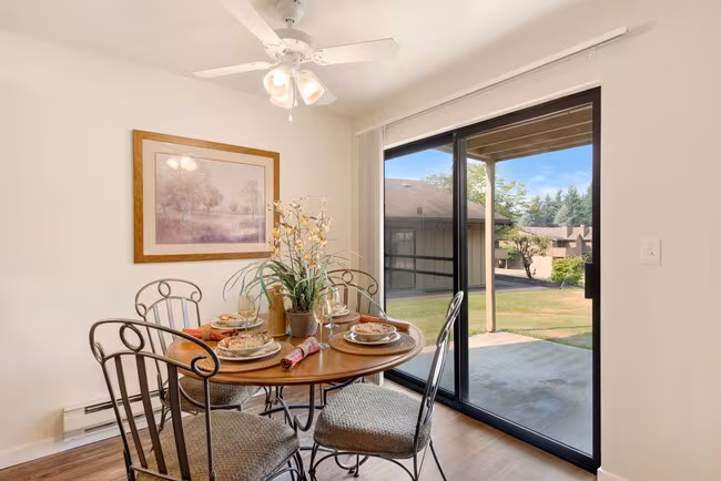 Mariners Glen Apartment Homes photo 4