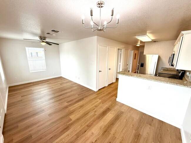 1627 N Navidad St San Antonio, TX 78201 photo 5