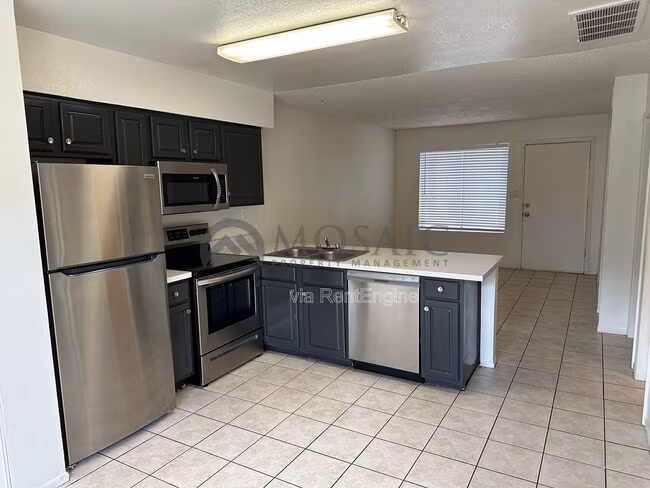2440 E Waltann Ln Phoenix, AZ 85032 photo 3
