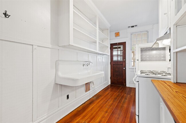806 Winbern Street, Houston, TX 77002 photo 4