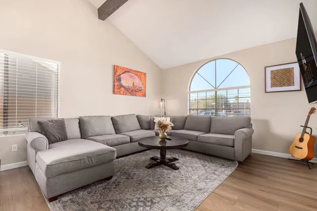 613 W Summit Pl Chandler, AZ 85225 photo 4