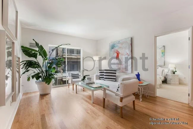 Unit 302 photo 2