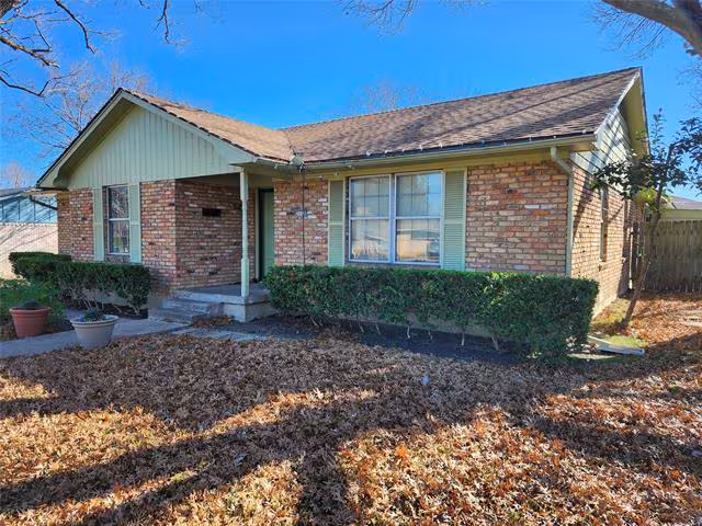 2608 Meandering Way, Plano, TX 75074 photo 2