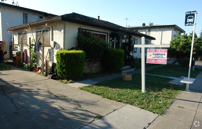 466 N Fair Oaks Avenue photo 2